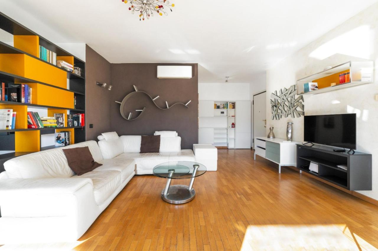 Milano Rogoredo Apartment With Garage Eksteriør bilde