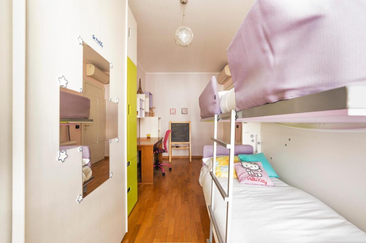 Milano Rogoredo Apartment With Garage Eksteriør bilde