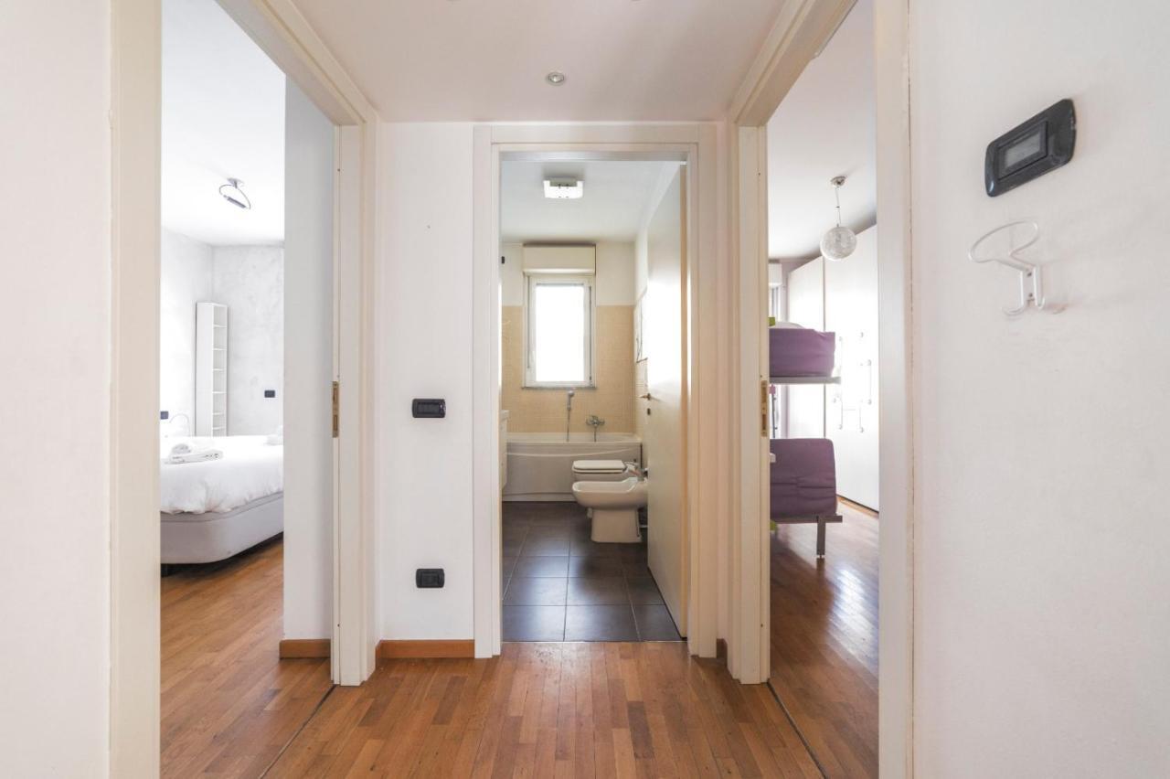 Milano Rogoredo Apartment With Garage Eksteriør bilde