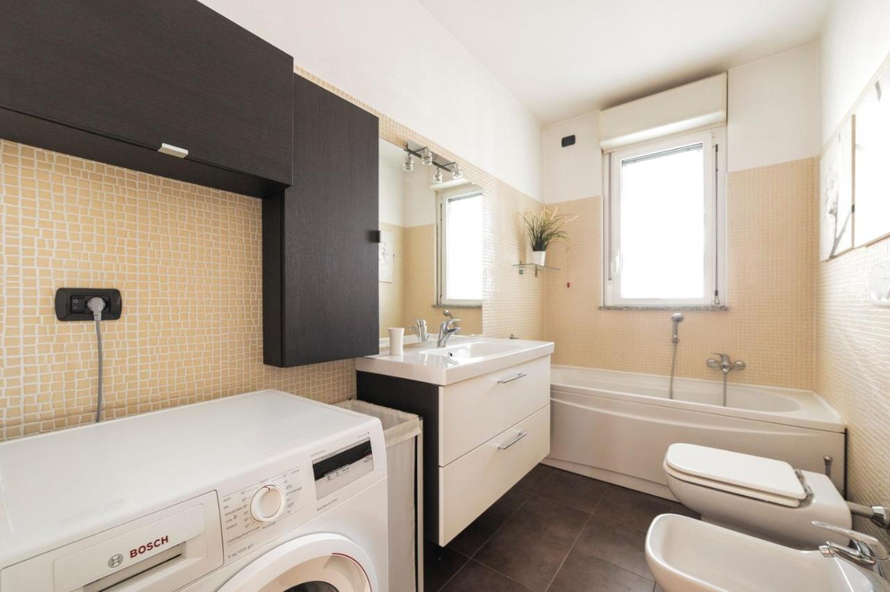 Milano Rogoredo Apartment With Garage Eksteriør bilde